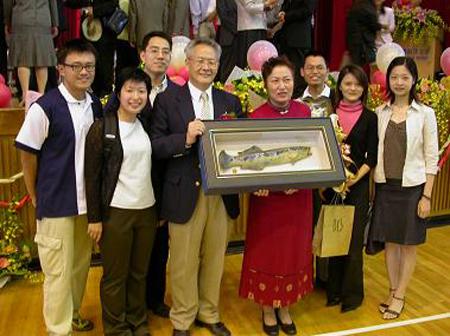 2003 (29).jpg - Oc 19, 2003  五十週年校慶傑出校友頒獎 [NTOU Distinguished Alumni Award]-3